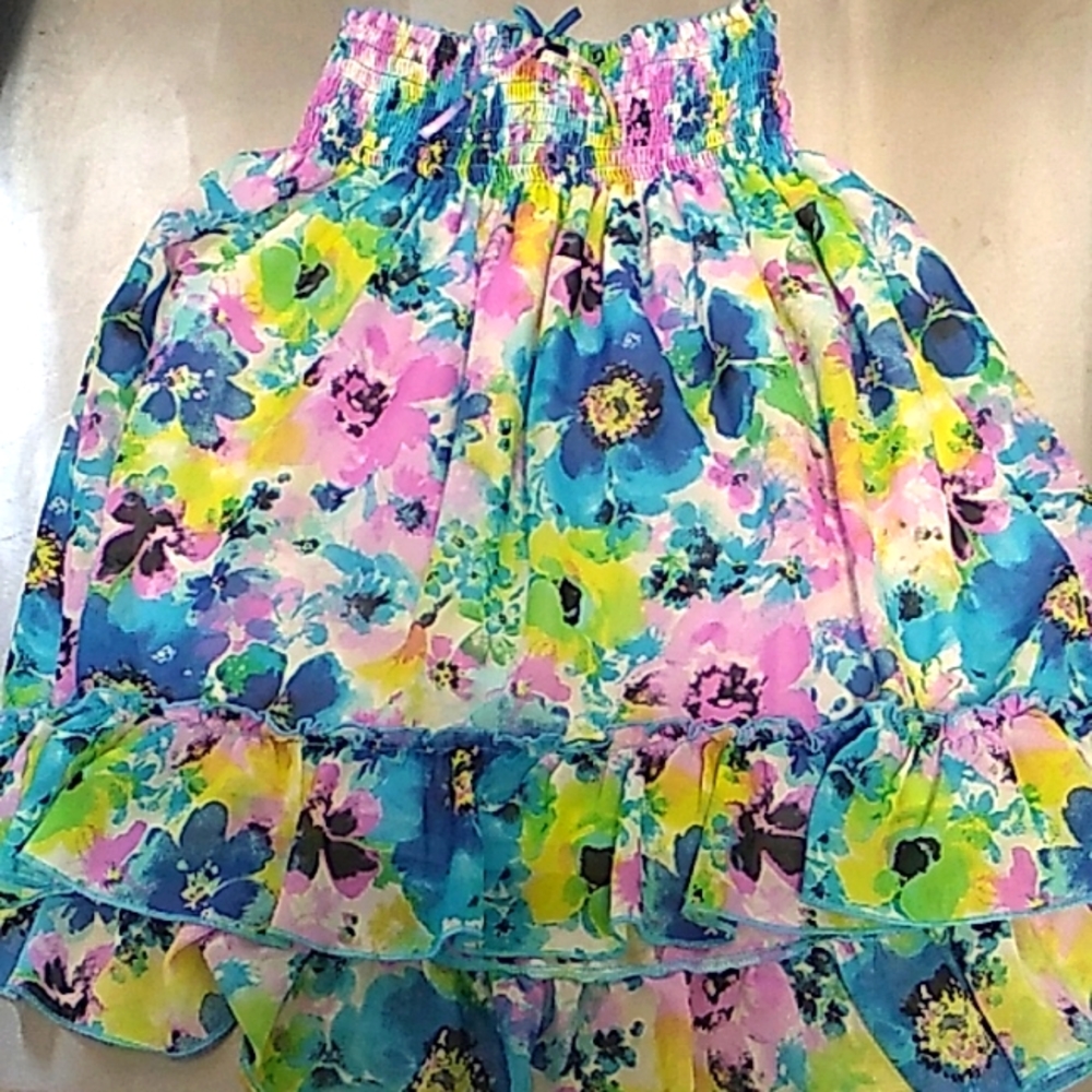 Flowery Spring/Summer skirt, Size 6/6x.
